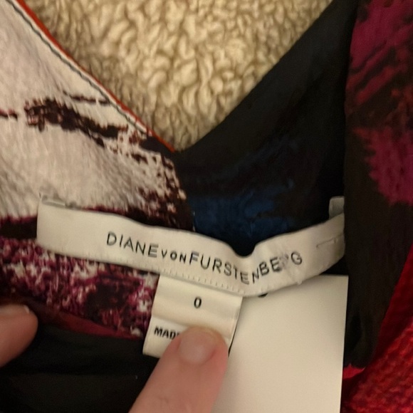 Diane Von Furstenberg Multicolor Women's Silk Romper Shorts Sz 0 - Picture 2 of 8